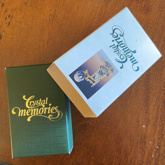 Swarovski Crystal Memories Spinning Wheel - Picture 9 of 10